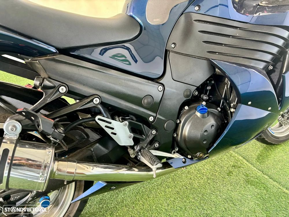Kawasaki ZZR 1400 - 11