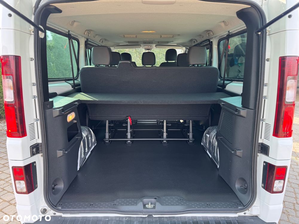 Opel Vivaro - 11