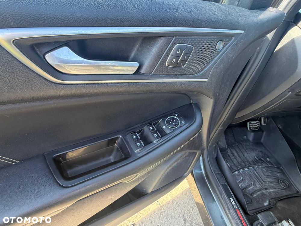 Ford Edge - 26