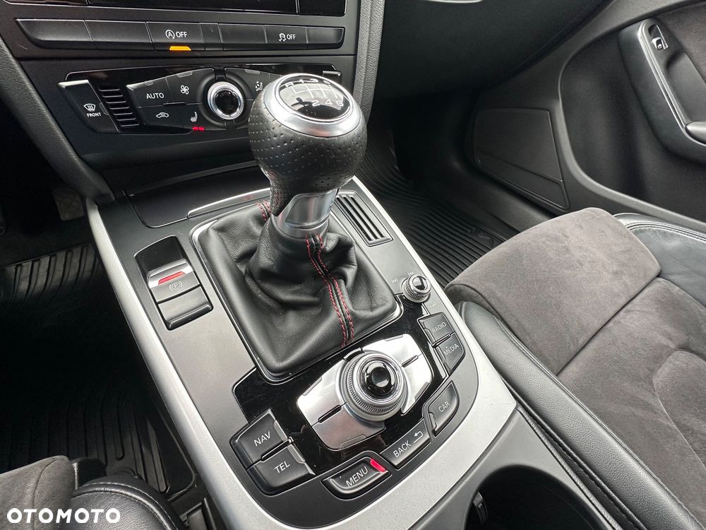 Audi A4 Limousine 1.8 TFSI S line Sportpaket - 33