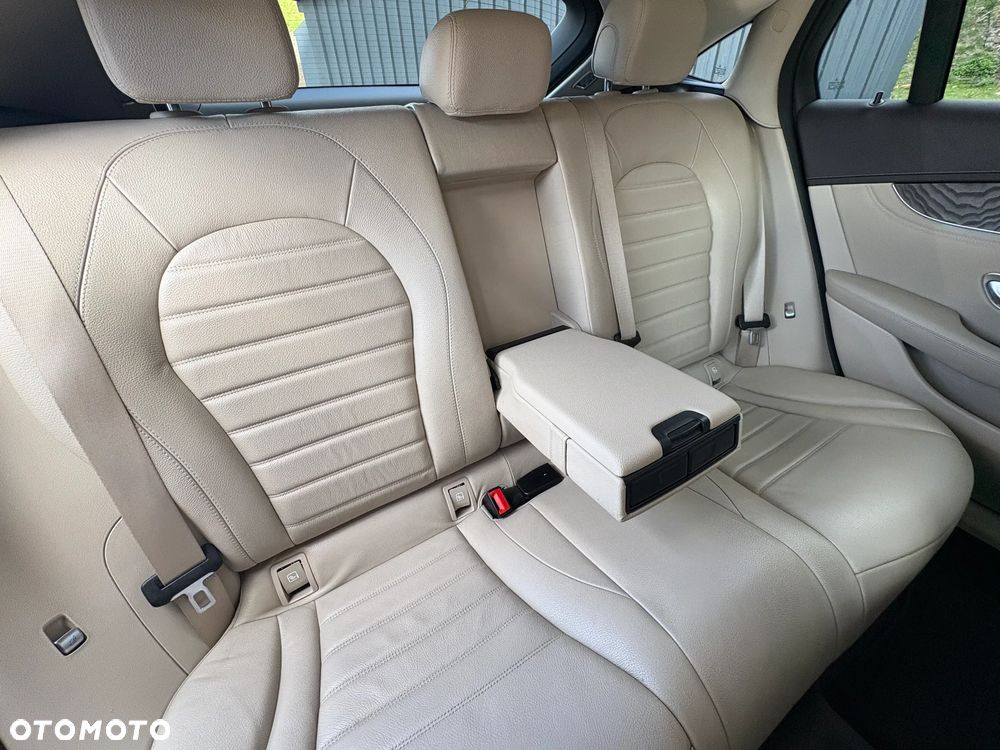 Mercedes-Benz GLC - 17