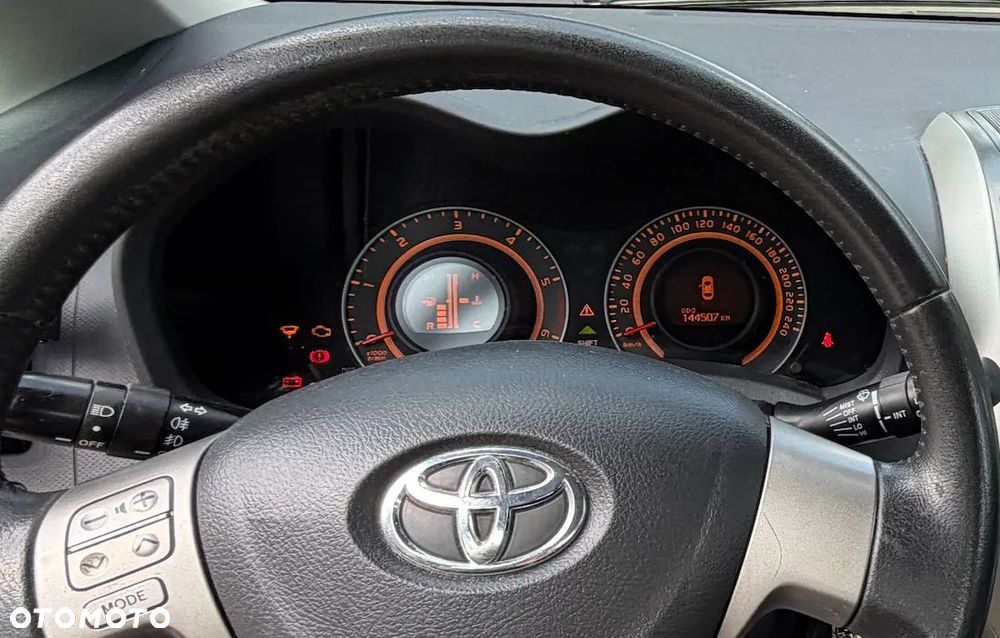 Toyota Auris 2.0 D-4D Luna - 4
