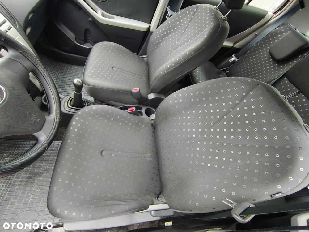 Toyota Yaris 1.3 Luna A/C - 7