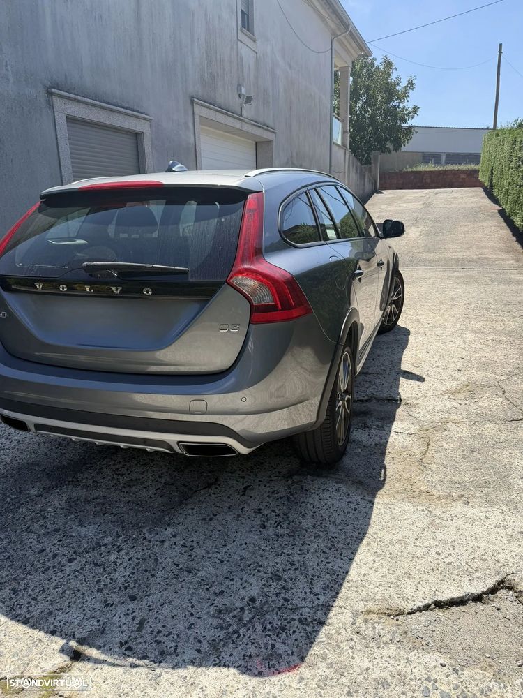 Volvo V60 2.0 D3 Momentum Geartronic - 2