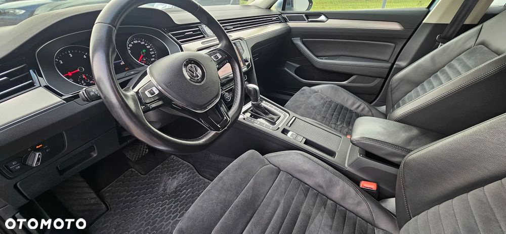 Volkswagen Passat 2.0 TDI BMT Highline DSG - 27