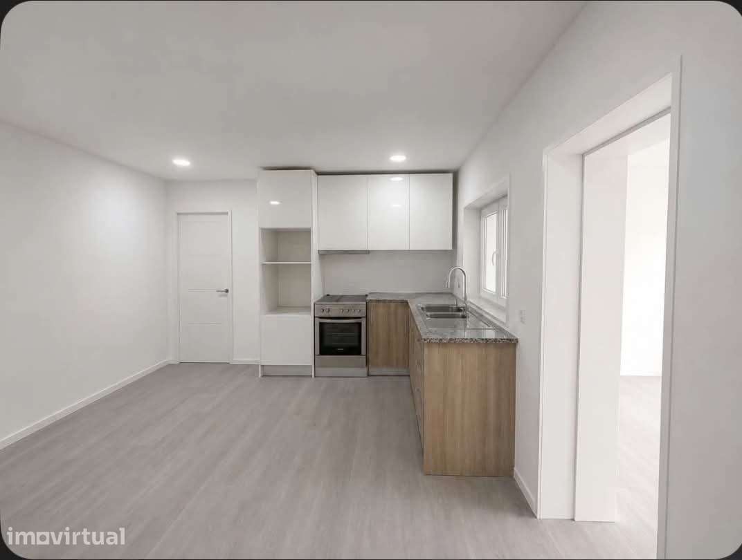 Moradia Térrea Totalmente Remodelada - Grande imagem: 2/13