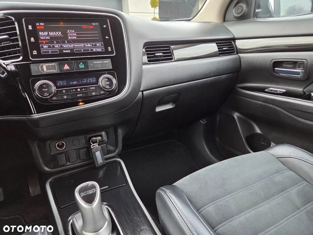 Mitsubishi Outlander 2.0 4WD - 18