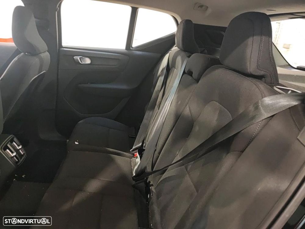 Volvo XC 40 2.0 B3 Essential - 8