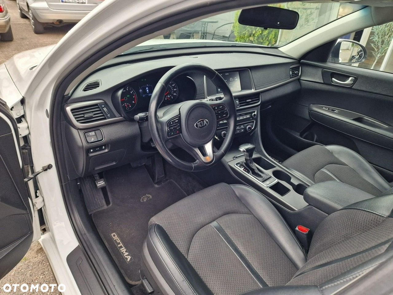 Kia Optima - 8