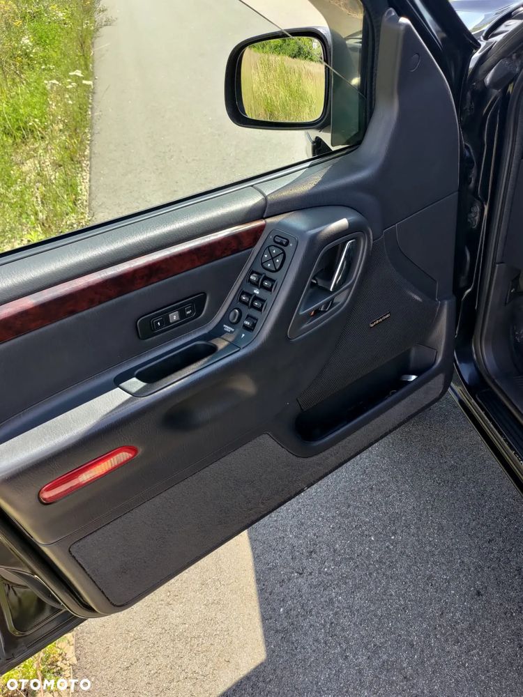 Jeep Grand Cherokee - 11