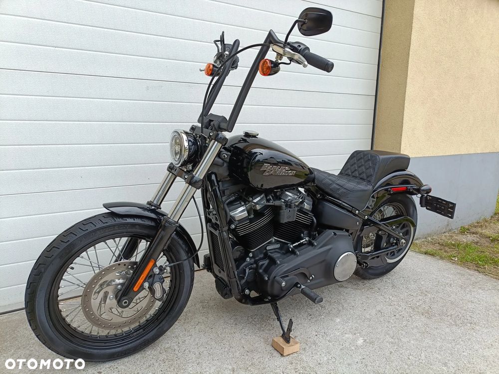 Harley-Davidson Softail Street Bob - 27