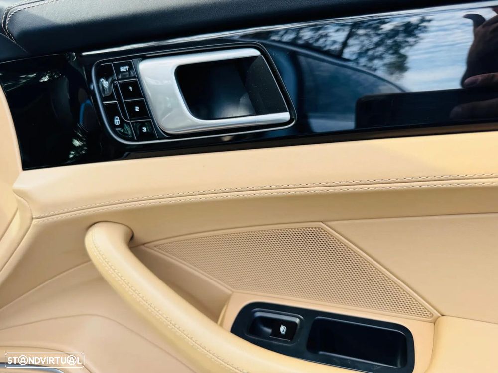 Porsche Panamera Sport Turismo 4 E-Hybrid - 59
