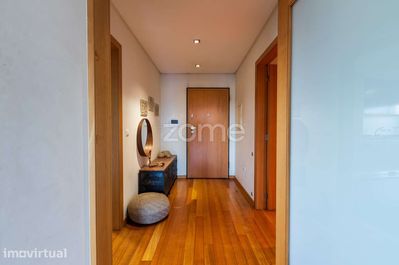Espaçoso apartamento T3+1 c/ Terraço e Garagem 3 carros Caldelas, G... - Grande imagem: 2/38
