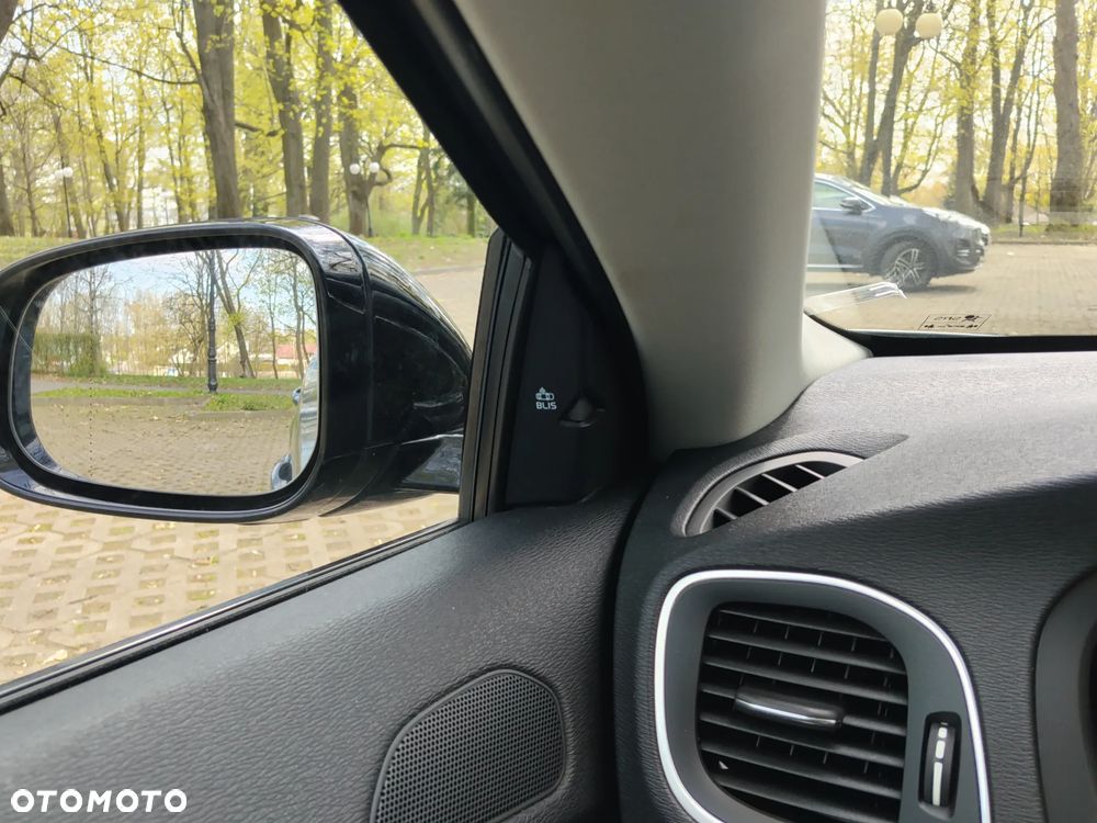 Volvo V40 Cross Country - 14