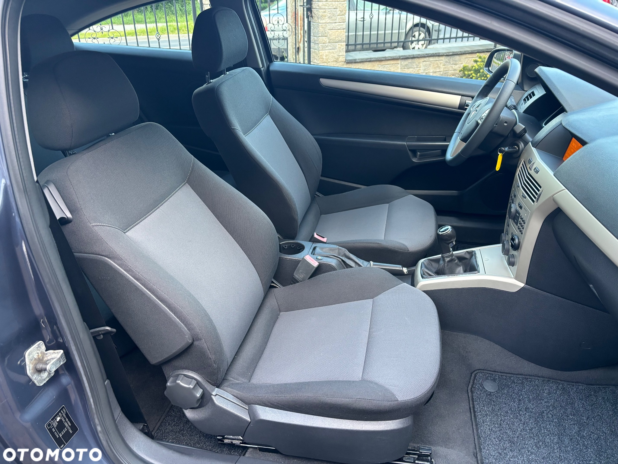 Opel Astra GTC 1.4 Cosmo - 7