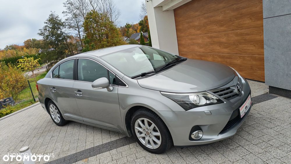 Toyota Avensis 1.8 Comfort - 23