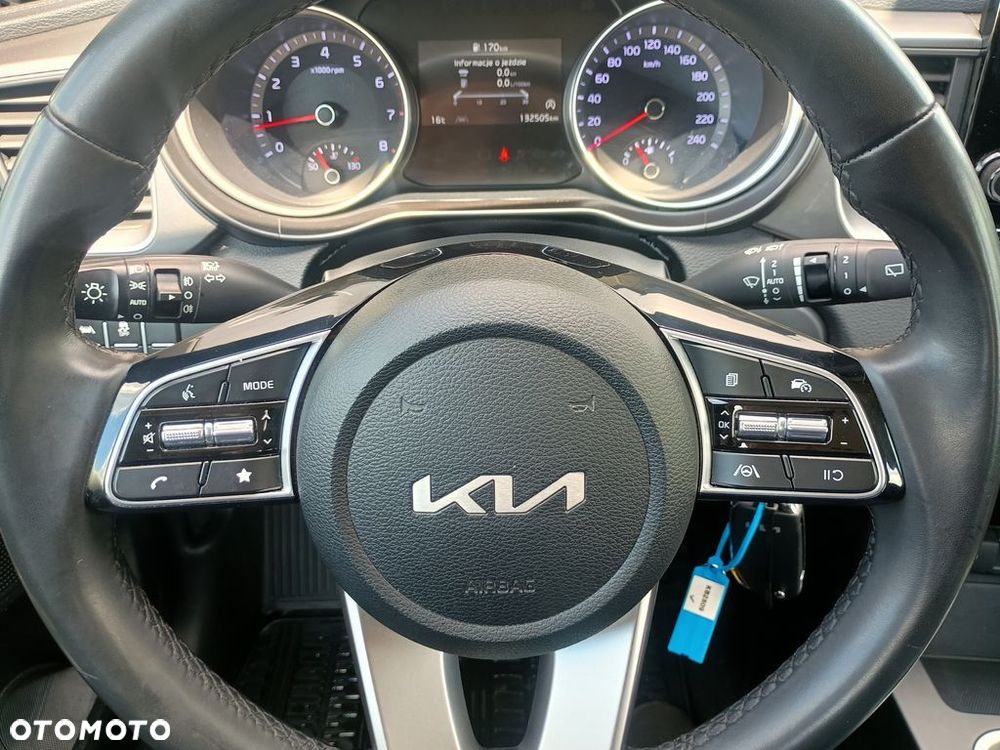 Kia Ceed - 12