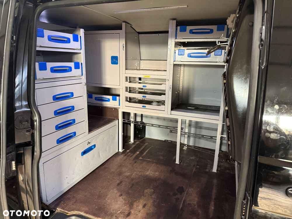 Volkswagen Transporter - 8