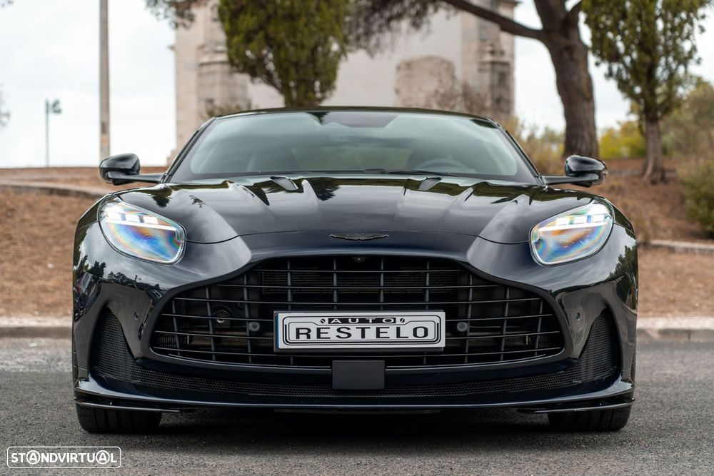 Aston Martin DB12 Coupé - 7