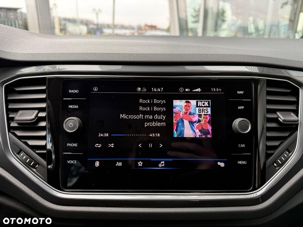 Volkswagen T-Roc - 21