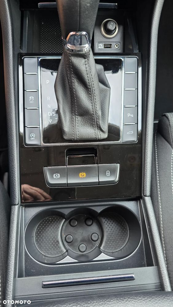 Skoda Superb 2.0 TDI Style DSG - 36