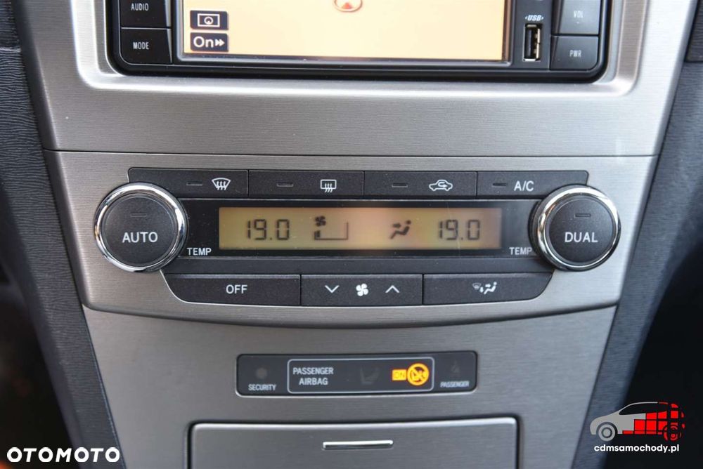 Toyota Avensis 1.8 Business Edition - 23