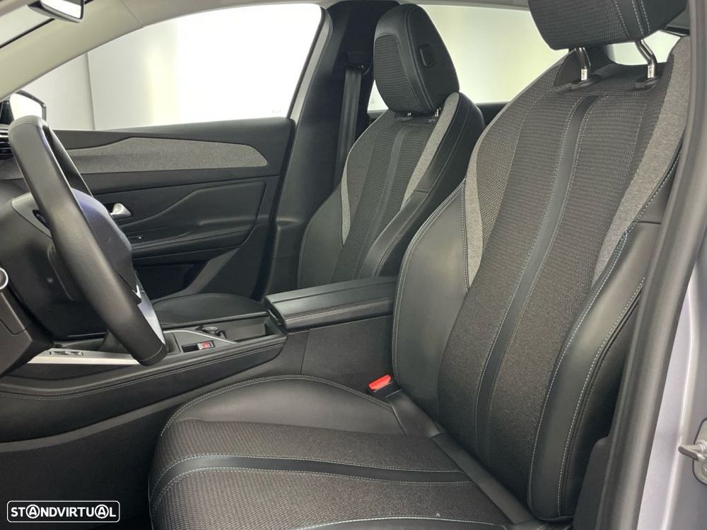 Peugeot 308 SW 1.2 PureTech Allure - 17