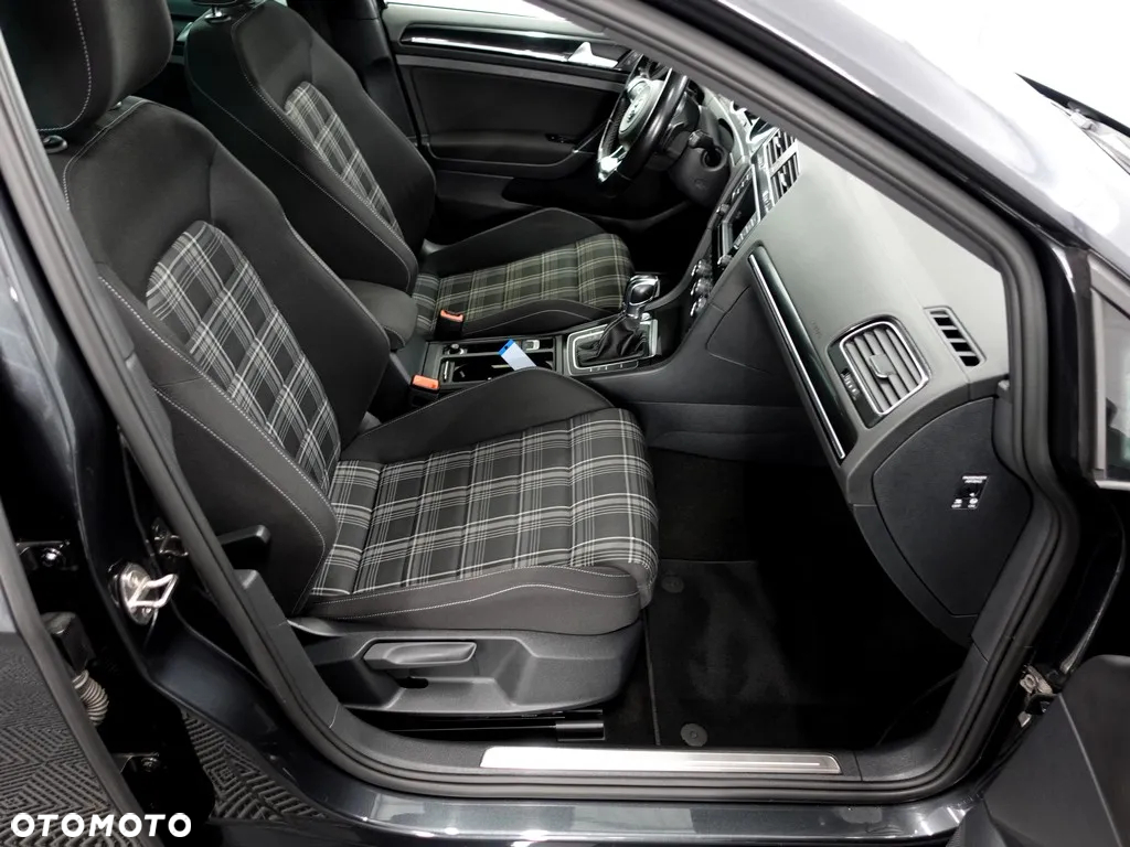Volkswagen Golf VII 2.0 TDI BMT GTD DSG - 7