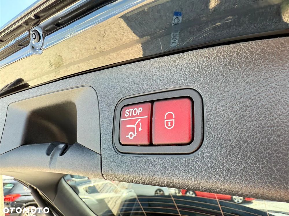 Mercedes-Benz GLA 250 e PHEV AMG Line 8G-DCT - 29