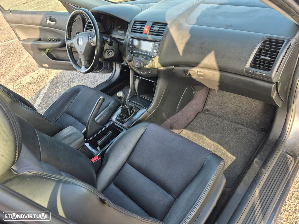 Honda Accord 2.0 Sport - 21