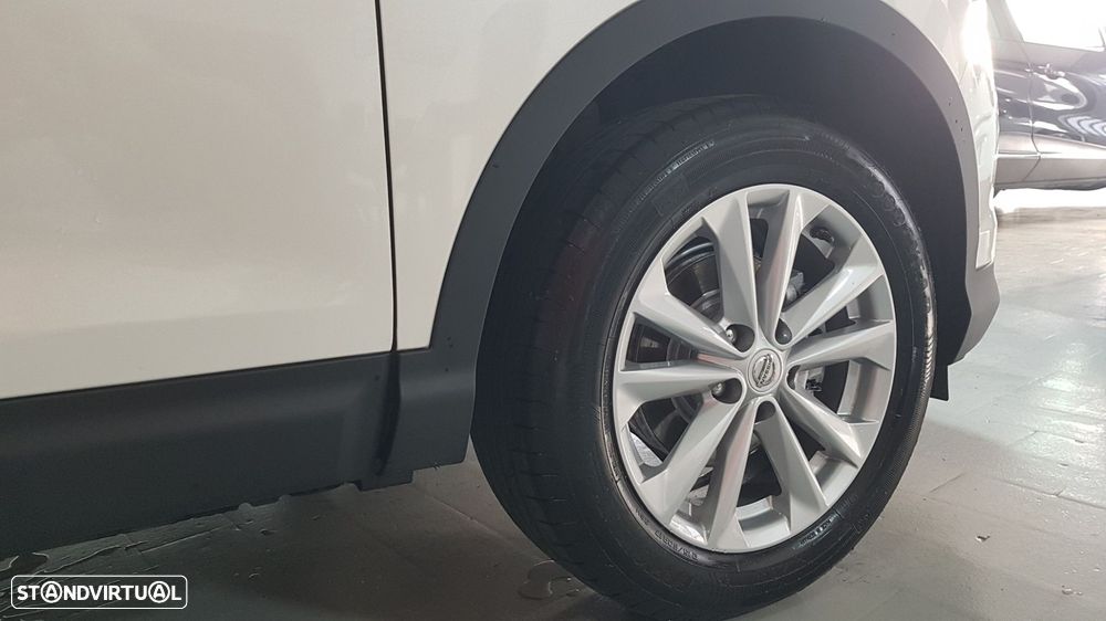 Nissan Qashqai 1.5 dCi N-Connecta - 22