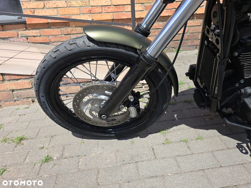 Harley-Davidson Dyna Street Bob - 13