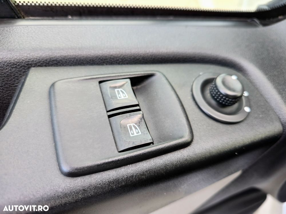 Renault Trafic 2.0 Blue dCi 120 Combi L1H1 8+1 locuri Authentique - 22