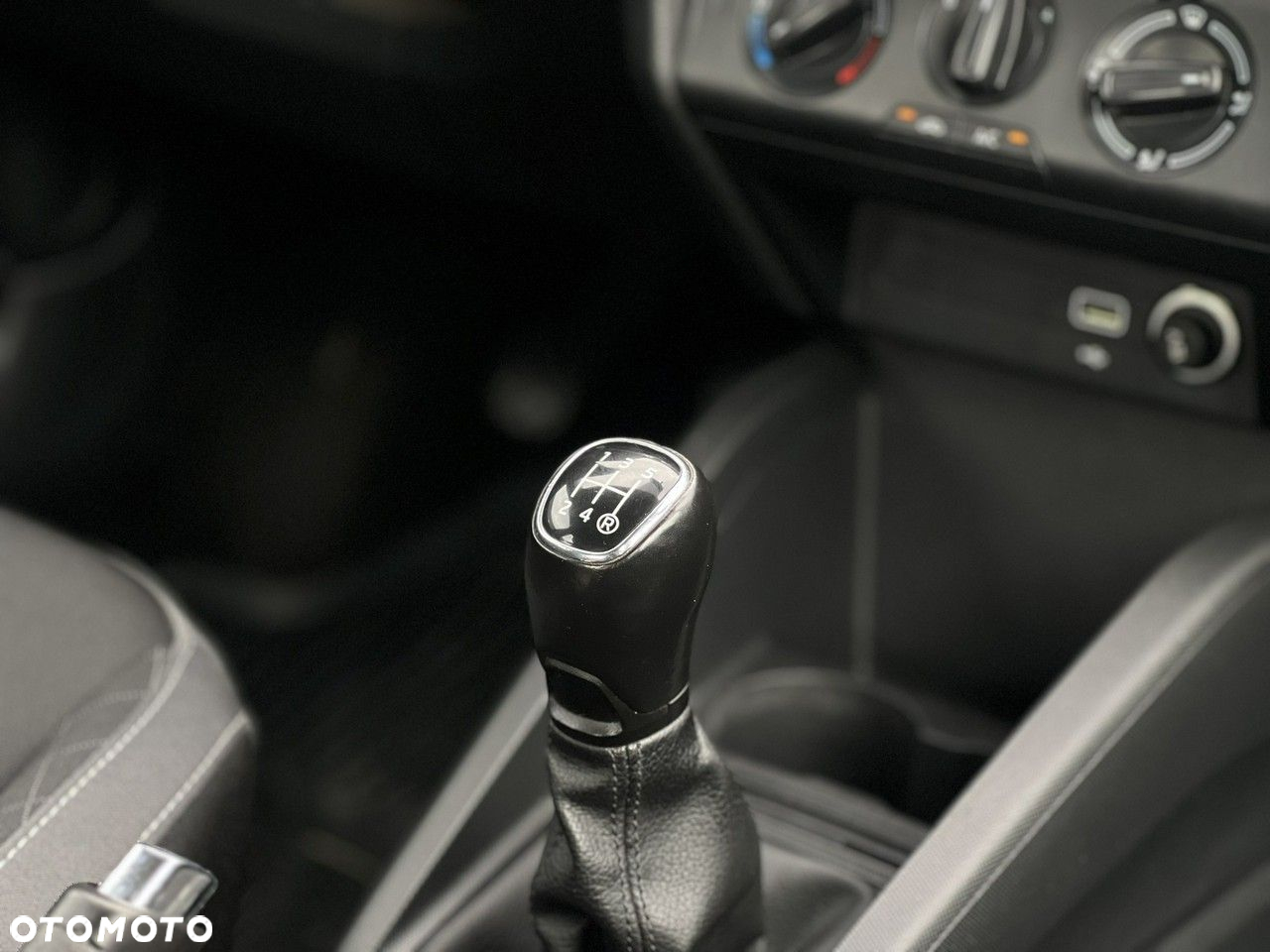 Skoda Fabia 1.0 Ambition - 15