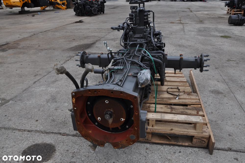 SKRZYNIA BIEGÓW MOST ROZDZIELACZ DEUTZ FAHR 6120 C TTV - 4
