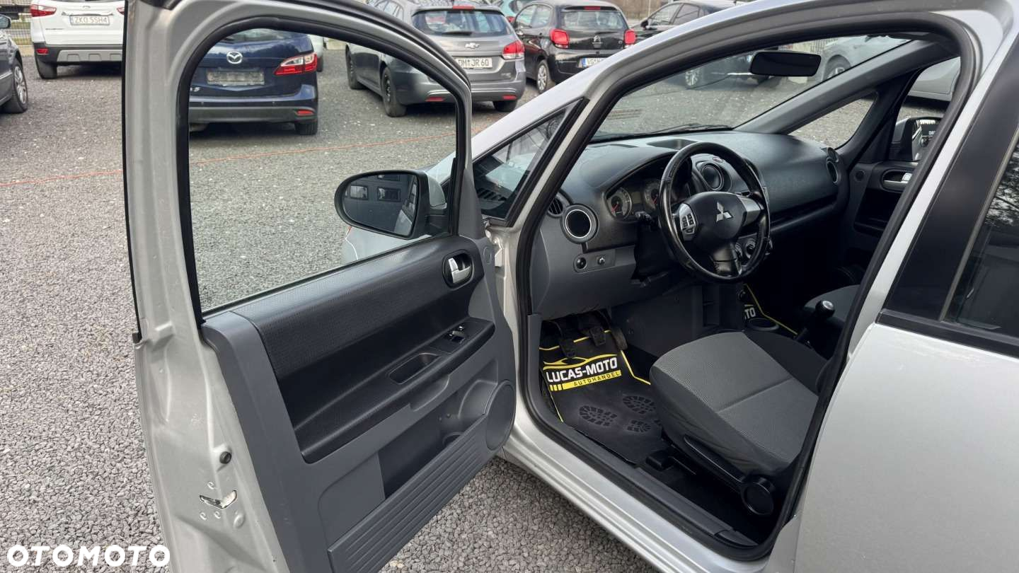 Mitsubishi Colt - 18