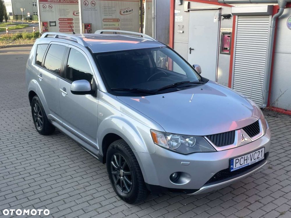 Mitsubishi Outlander - 11