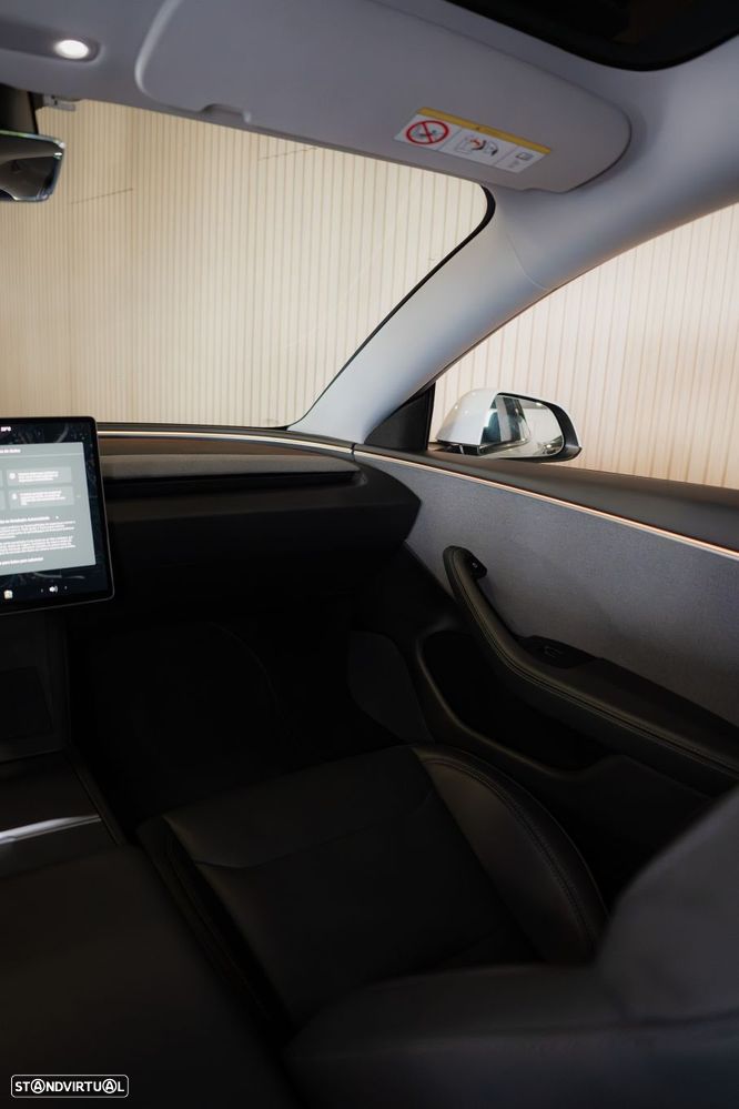 Tesla Model 3 Tração Traseira Premium - 32
