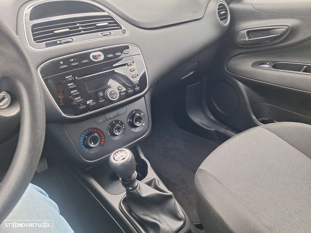 Fiat Punto 1.2 Young II S&S - 40