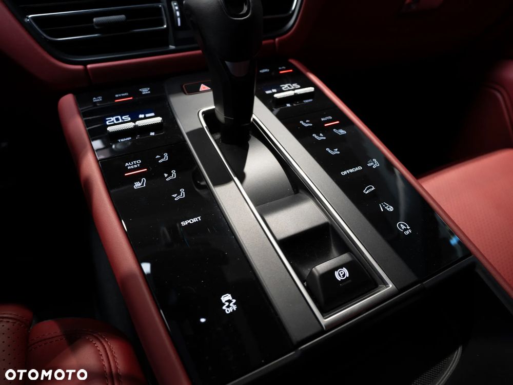 Porsche Macan Standard - 21