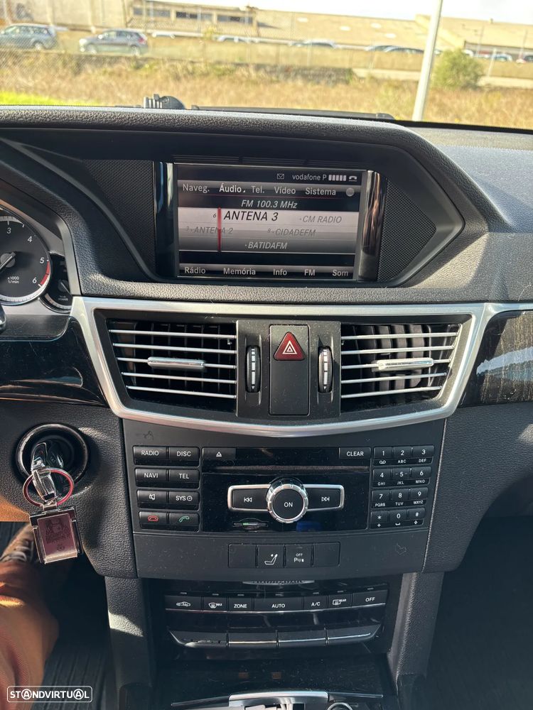 Mercedes-Benz E 300 Bluetec Hybrid Avantgarde - 15