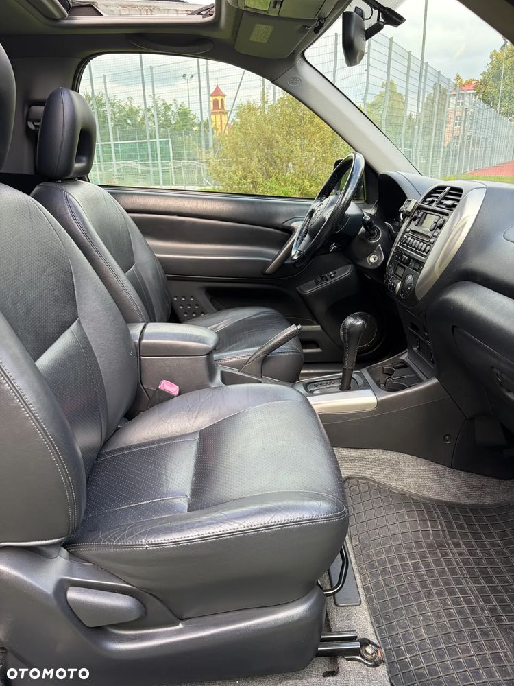 Toyota RAV4 2.0 VVT-i Prestige - 19