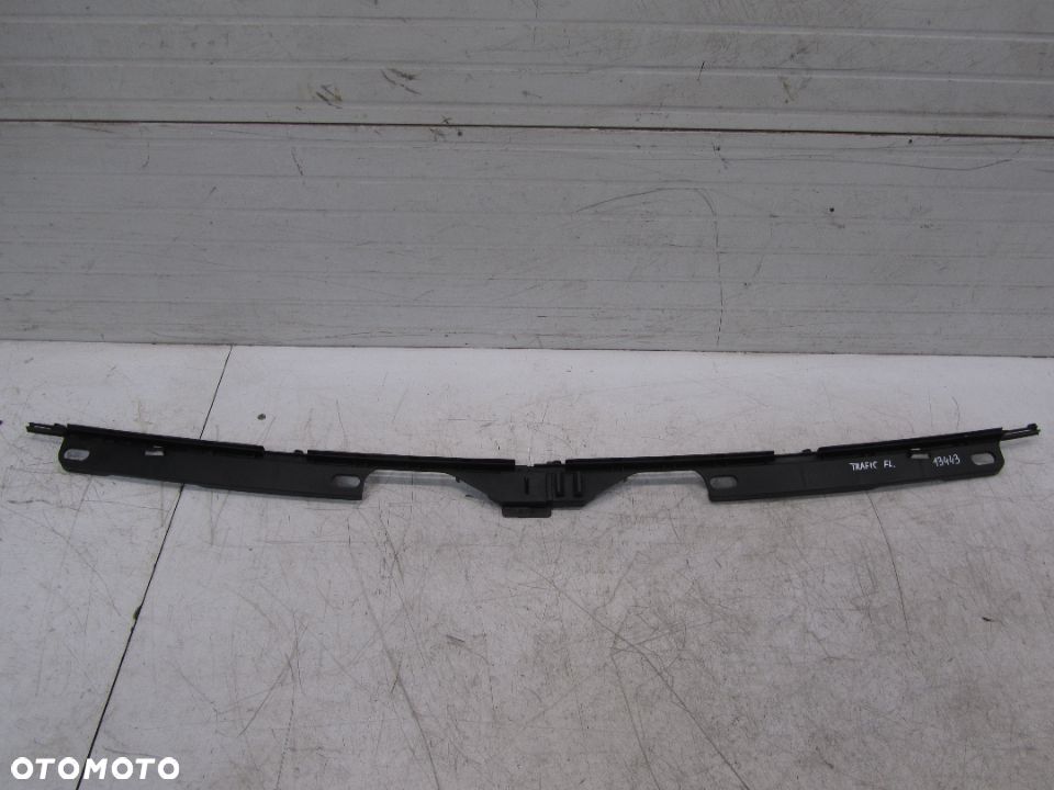 trafic-vivaro 2.0DCI UK mocowanie listwa podszybia - 1