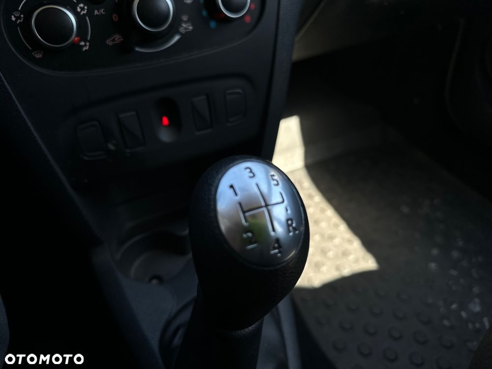 Dacia Sandero 1.0 SCe Laureate - 17
