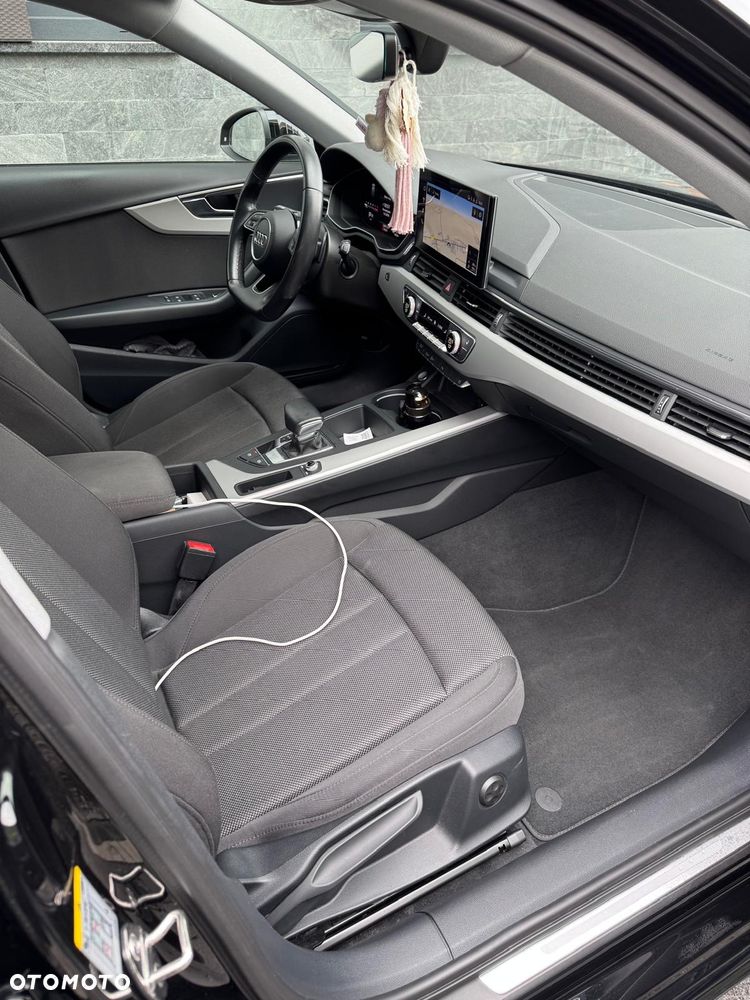 Audi A4 Avant 35 TDI mHEV S tronic - 12