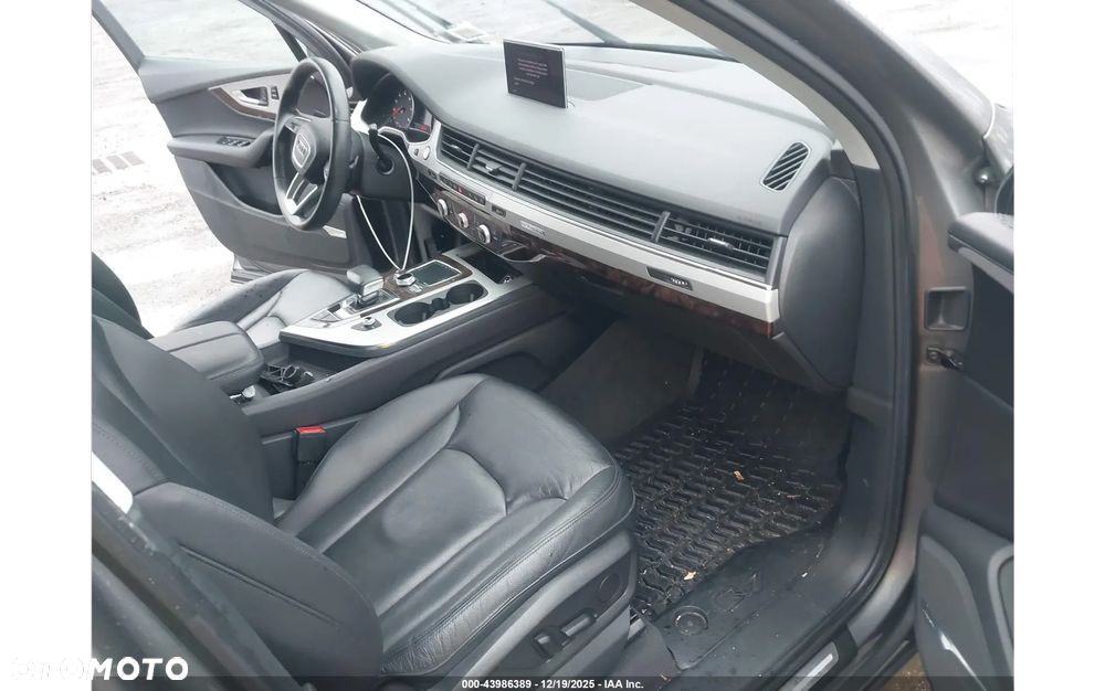 Audi Q7 - 7