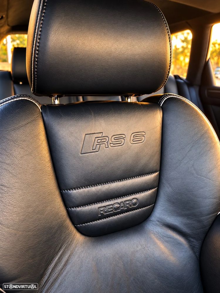 Audi RS6 Avant 4.2 V8 Tiptronic - 11