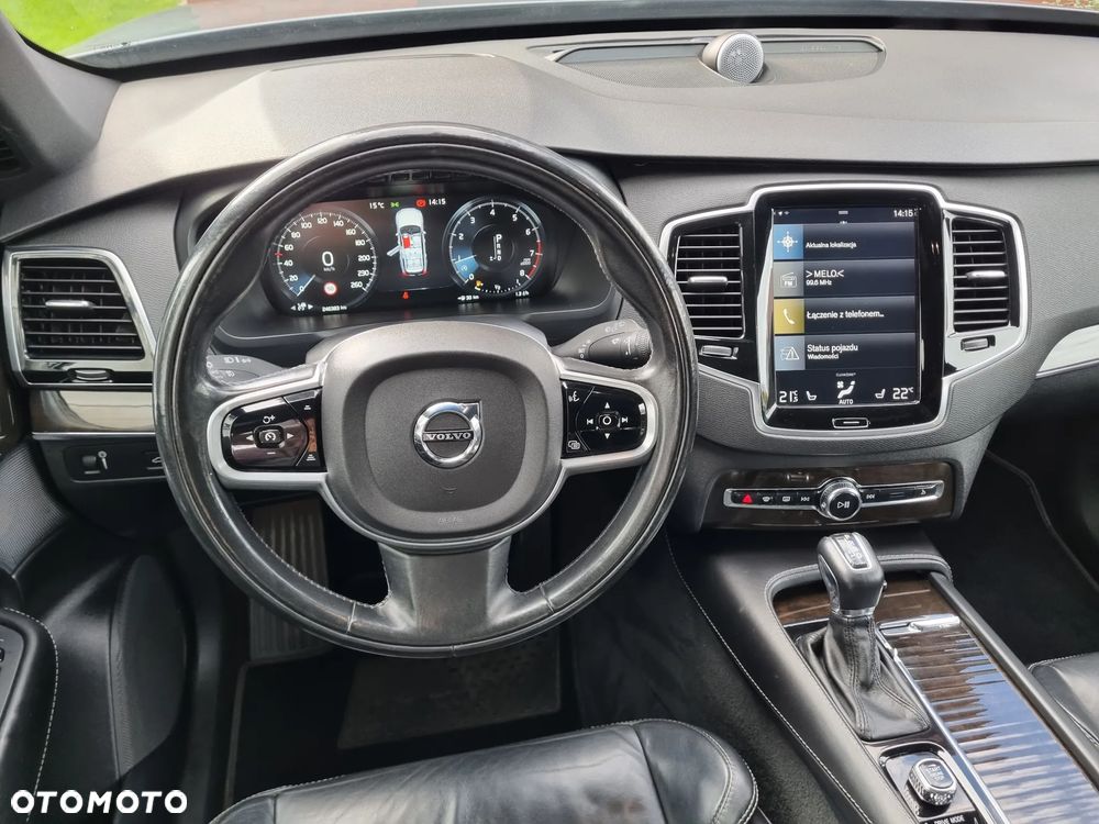 Volvo XC 90 - 18