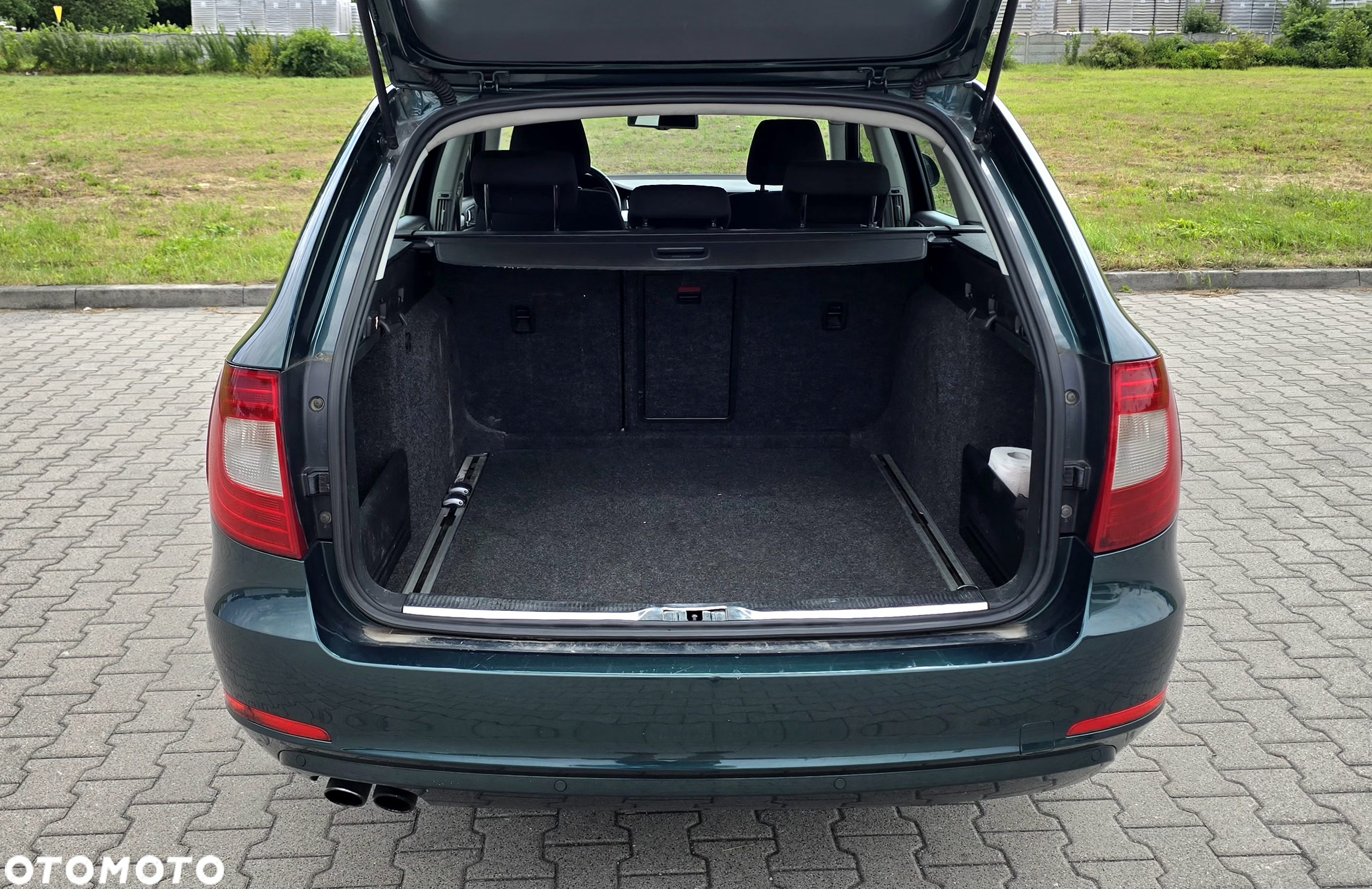 Skoda Superb 2.0 TDI Elegance DSG - 21