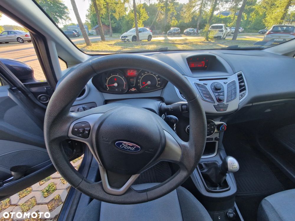 Ford Fiesta 1.25 Trend - 38
